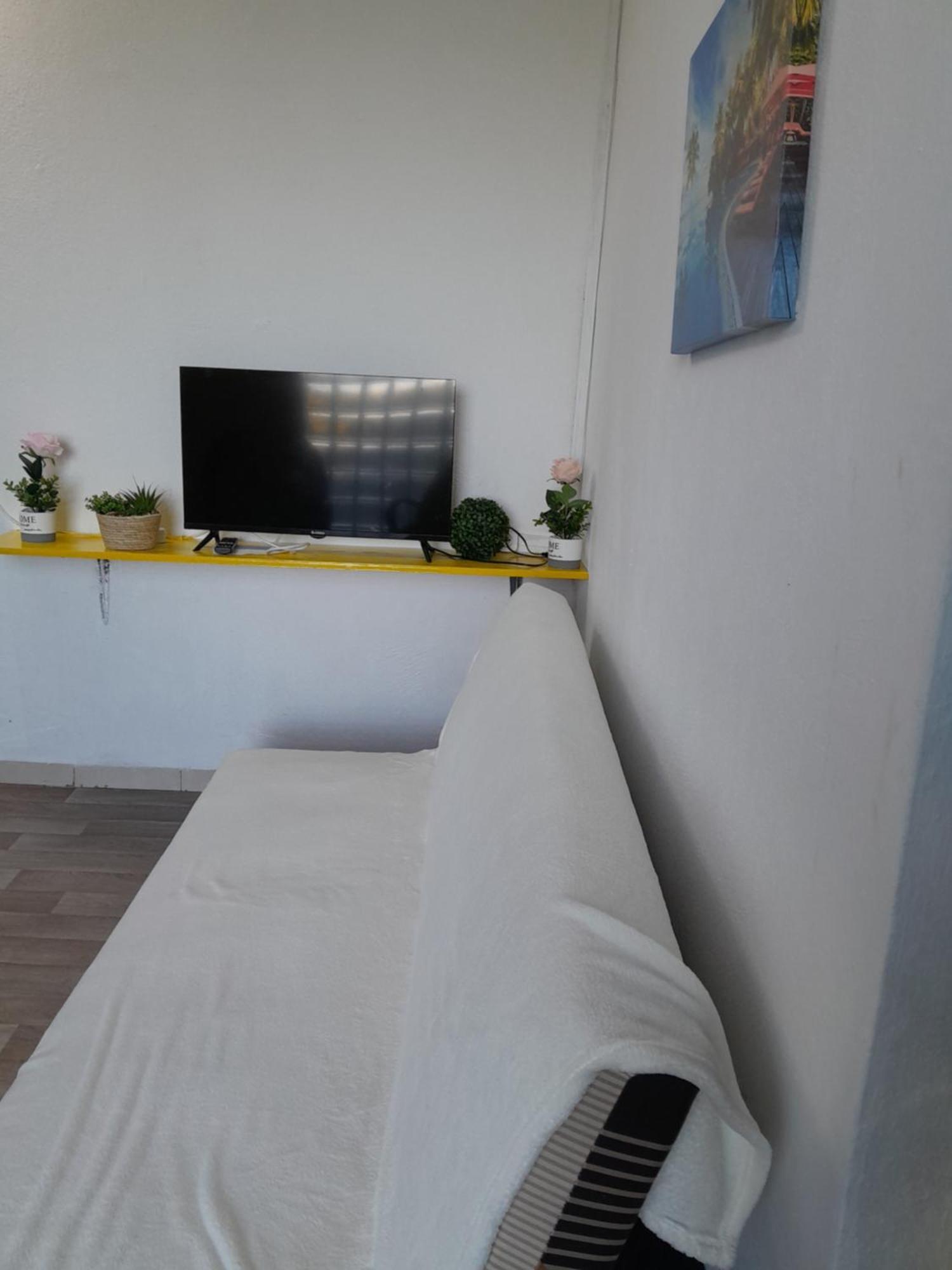 Les Manguiers Apartment Sainte-Anne  Room photo